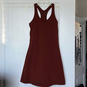 Girlfriend Collective Lola V-neck exercise dress - mahogany, size S